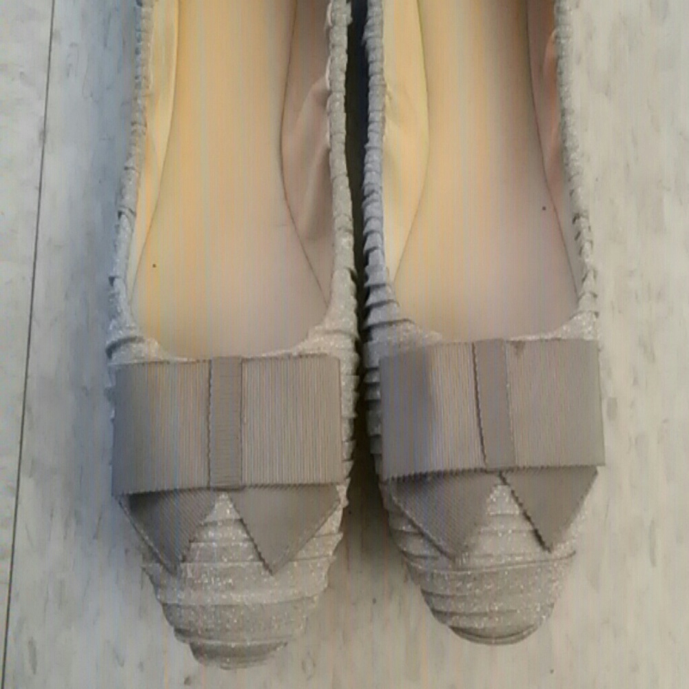 Shoes - Picture 3 of 4
